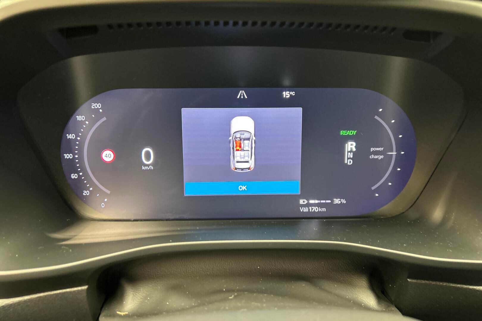 Volvo XC40 iso kuva 14