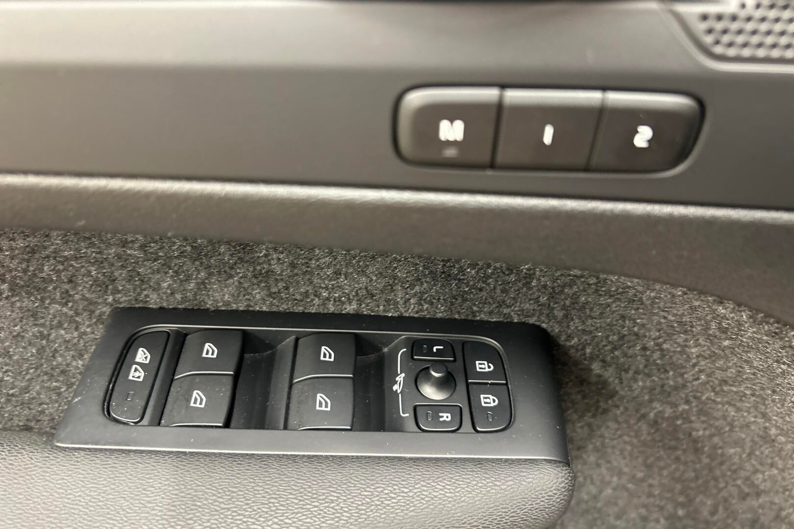 Volvo XC40 iso kuva 20