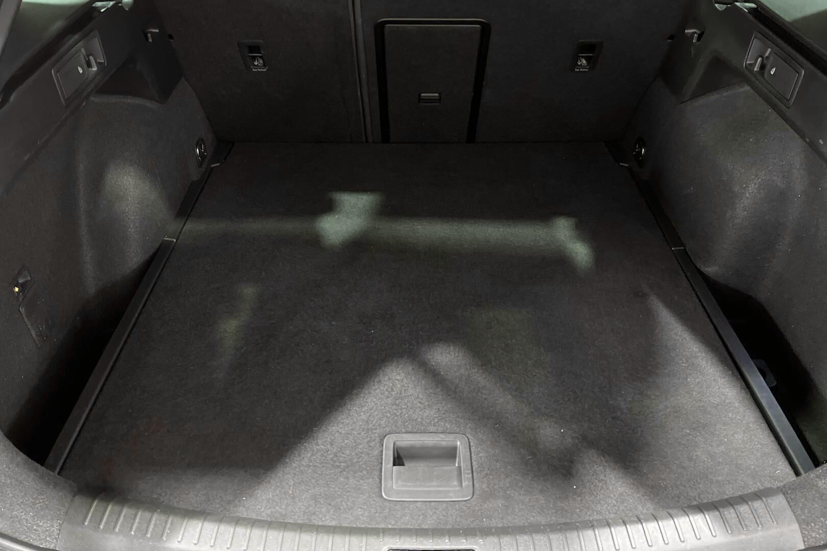 Cupra LEON SPORTSTOURER iso kuva 11