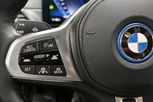 BMW i4 esikatselu 18