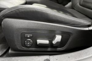 BMW i4 esikatselu 21