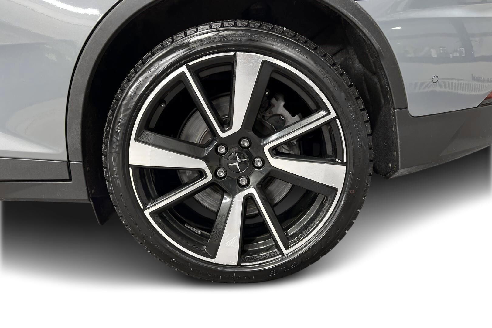 Polestar 2 iso kuva 11