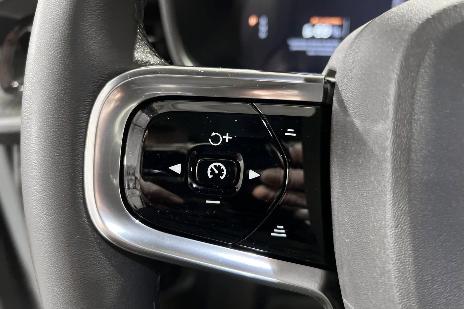 Polestar 2 iso kuva 16