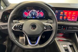 VOLKSWAGEN GOLF esikatselu 2