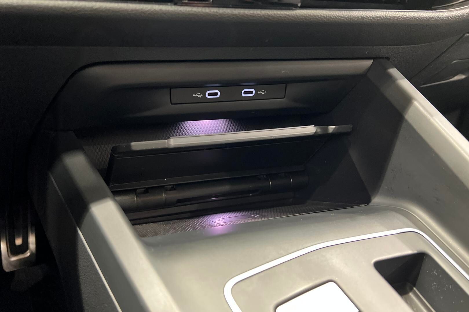 VOLKSWAGEN GOLF iso kuva 21