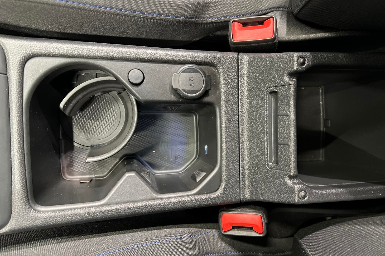 VOLKSWAGEN GOLF iso kuva 24