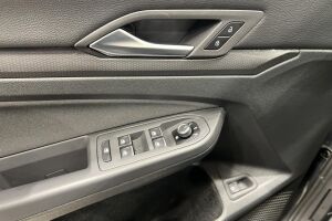 VOLKSWAGEN GOLF esikatselu 28