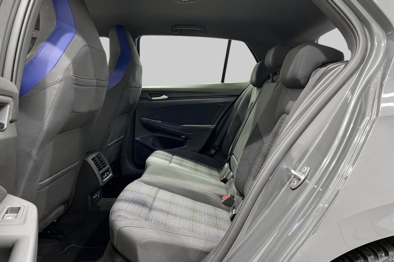 VOLKSWAGEN GOLF iso kuva 9