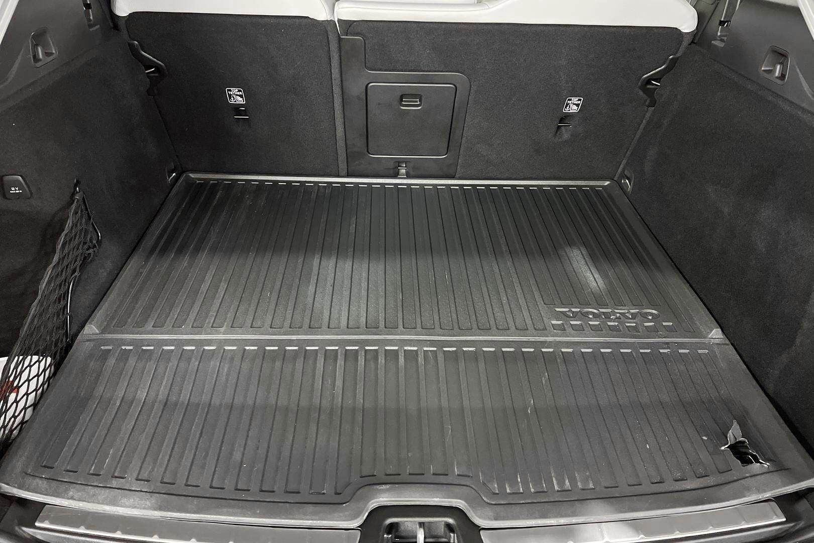 Volvo XC60 iso kuva 12