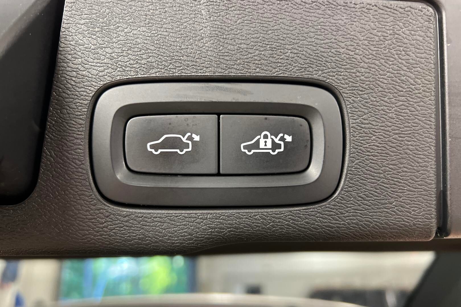 Volvo XC60 iso kuva 15