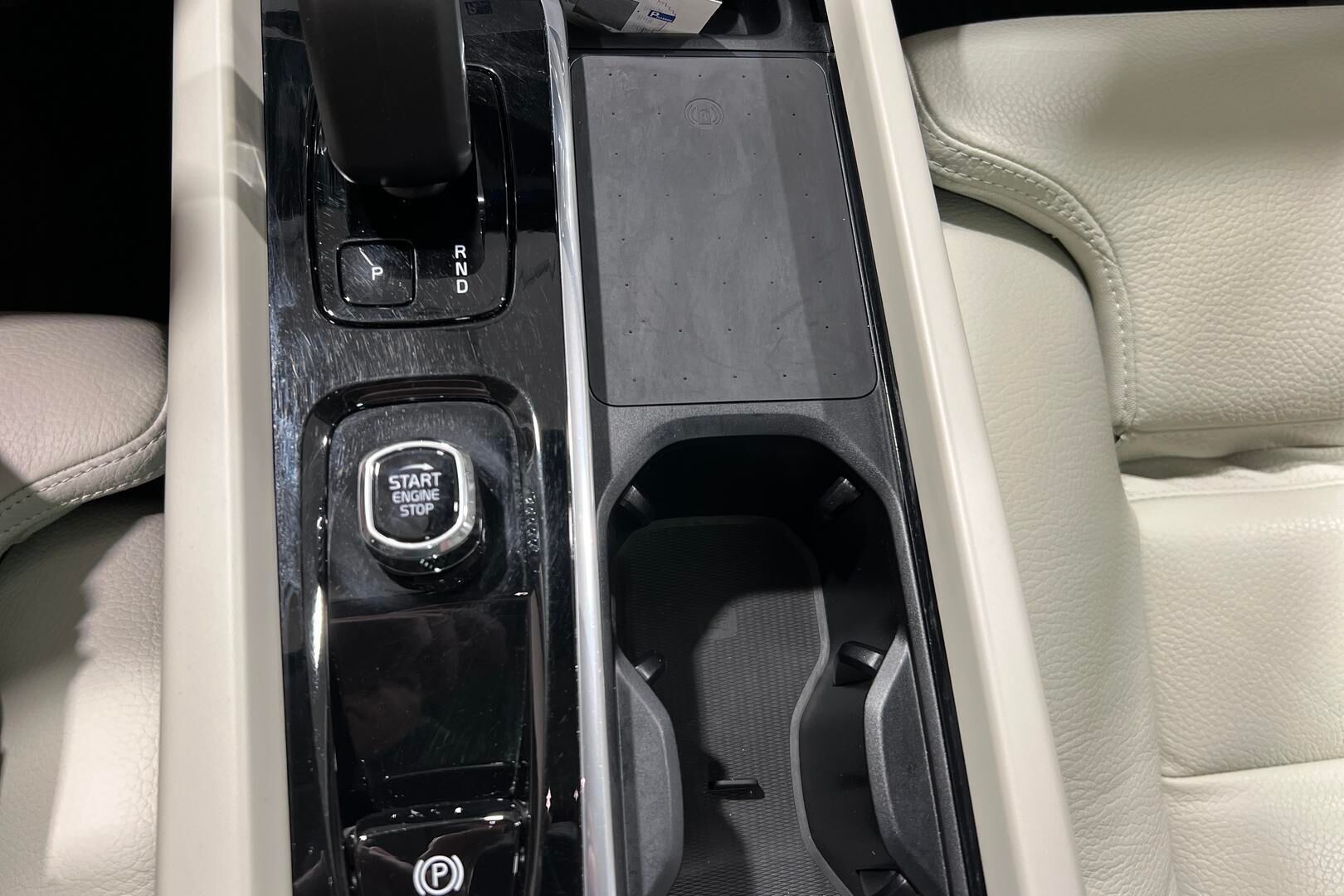 Volvo XC60 iso kuva 22