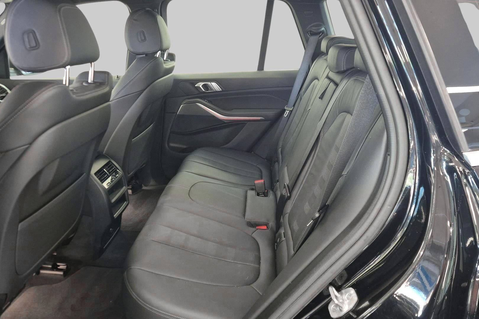 BMW X5 iso kuva 10