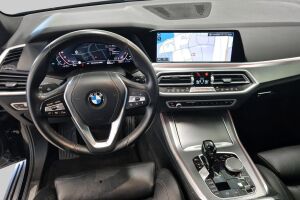 BMW X5 esikatselu 11