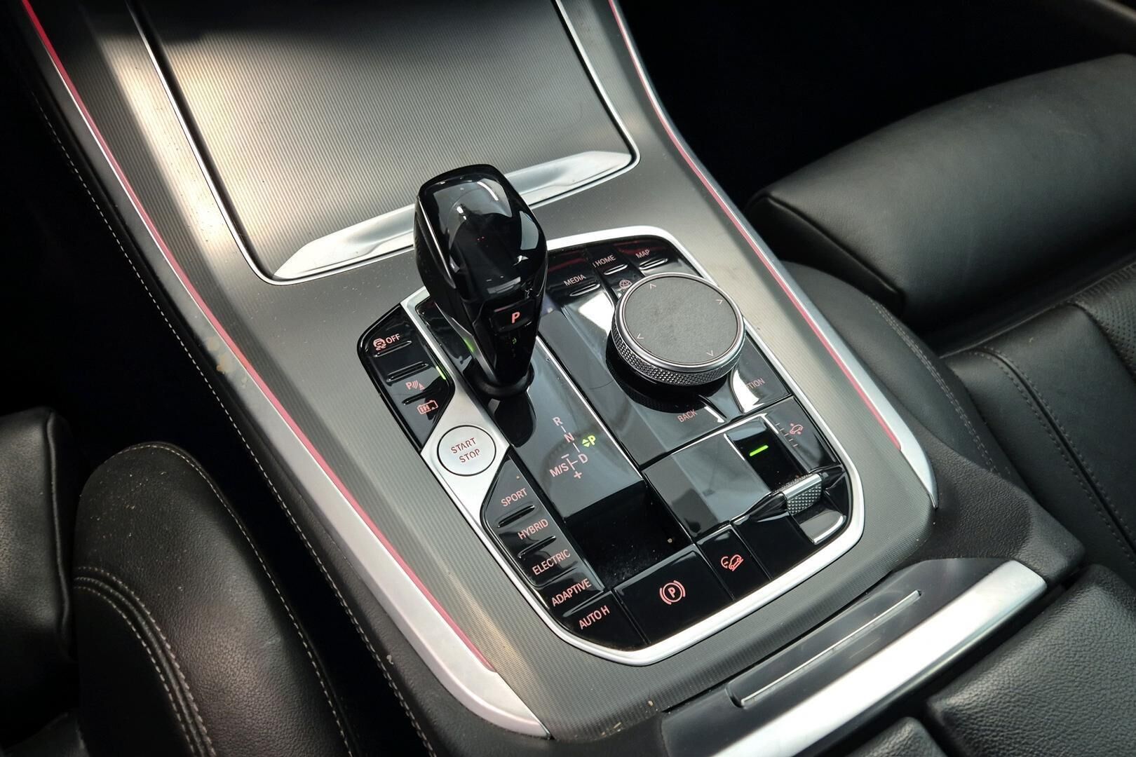 BMW X5 iso kuva 17
