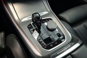 BMW X5 esikatselu 17