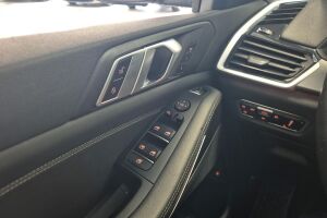 BMW X5 esikatselu 20