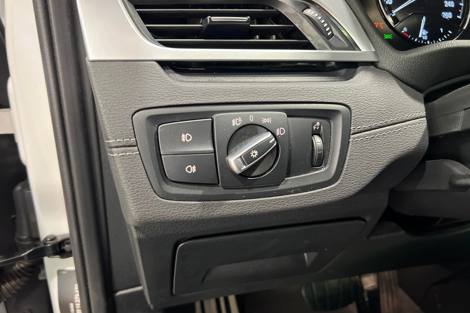 BMW X1 iso kuva 21