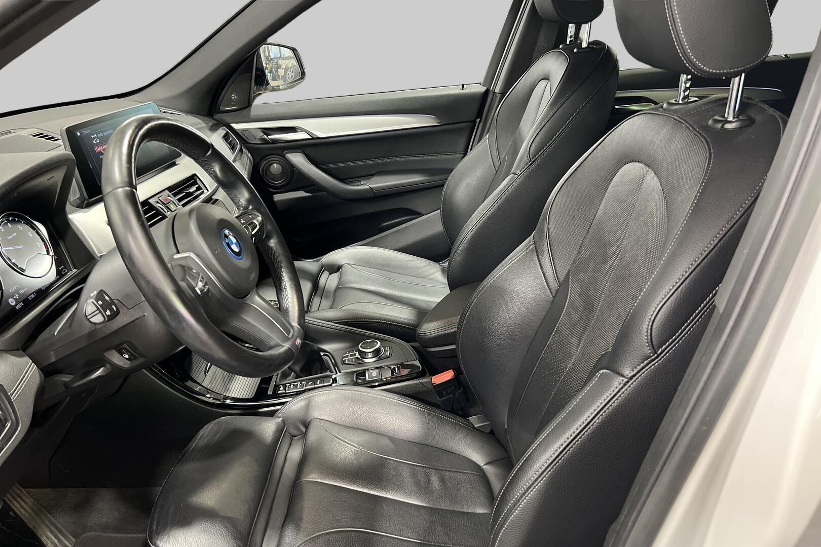 BMW X1 iso kuva 7