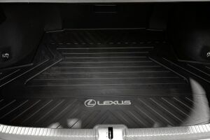 Lexus ES esikatselu 12