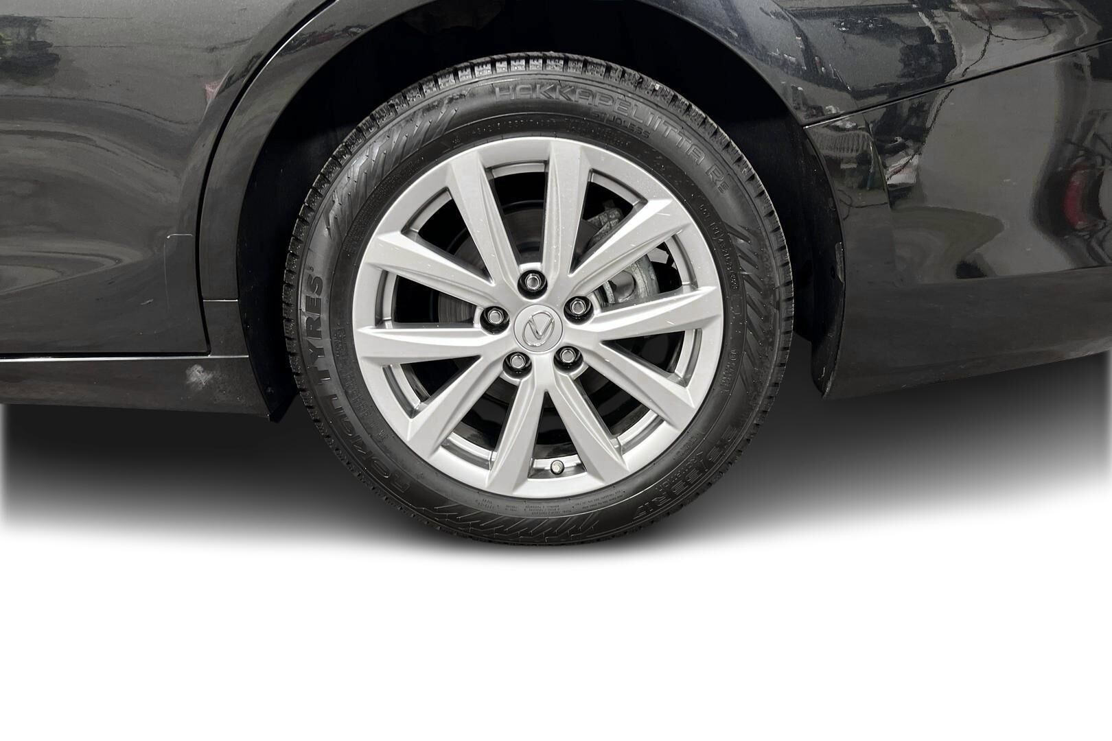 Lexus ES iso kuva 13