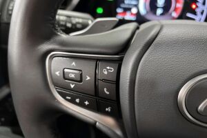 Lexus ES esikatselu 16