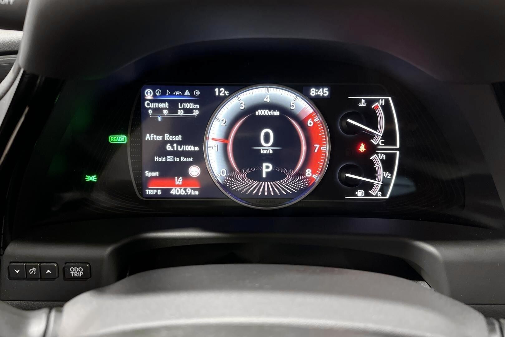 Lexus ES iso kuva 19