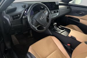 Lexus ES esikatselu 0