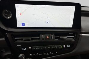 Lexus ES esikatselu 21