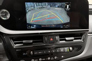 Lexus ES esikatselu 23