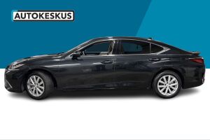 Lexus ES esikatselu 8