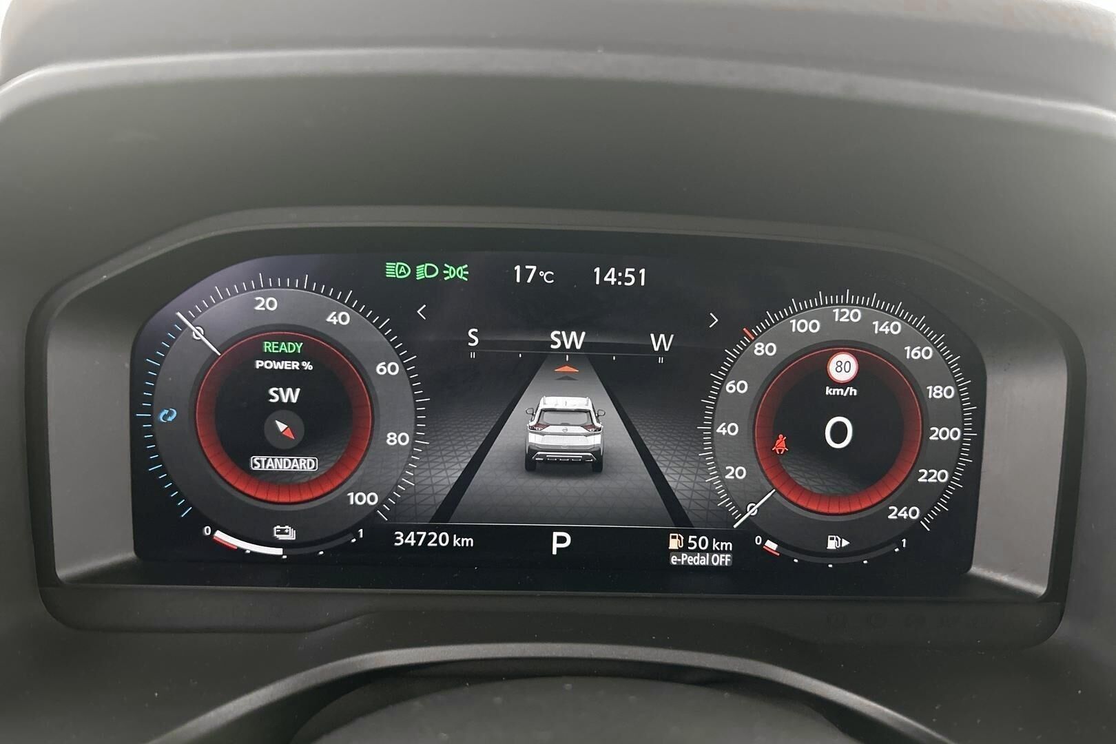 Nissan X-Trail iso kuva 10