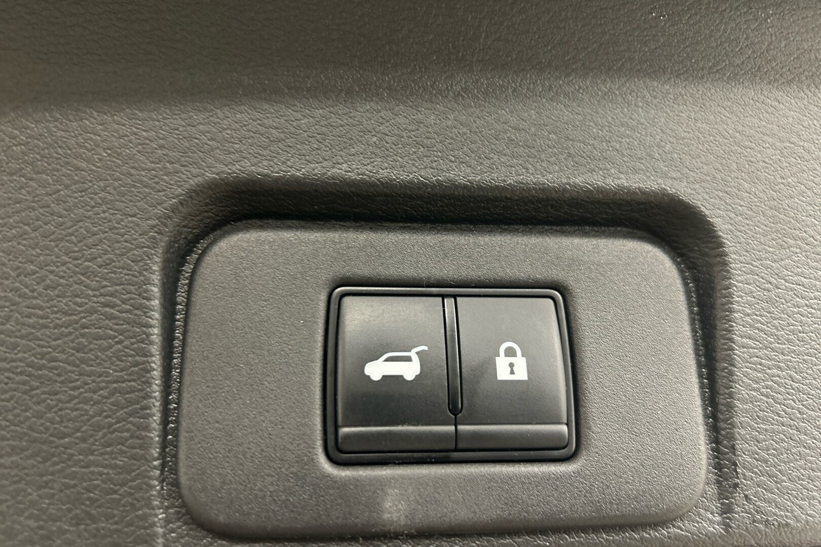 Nissan X-Trail iso kuva 21