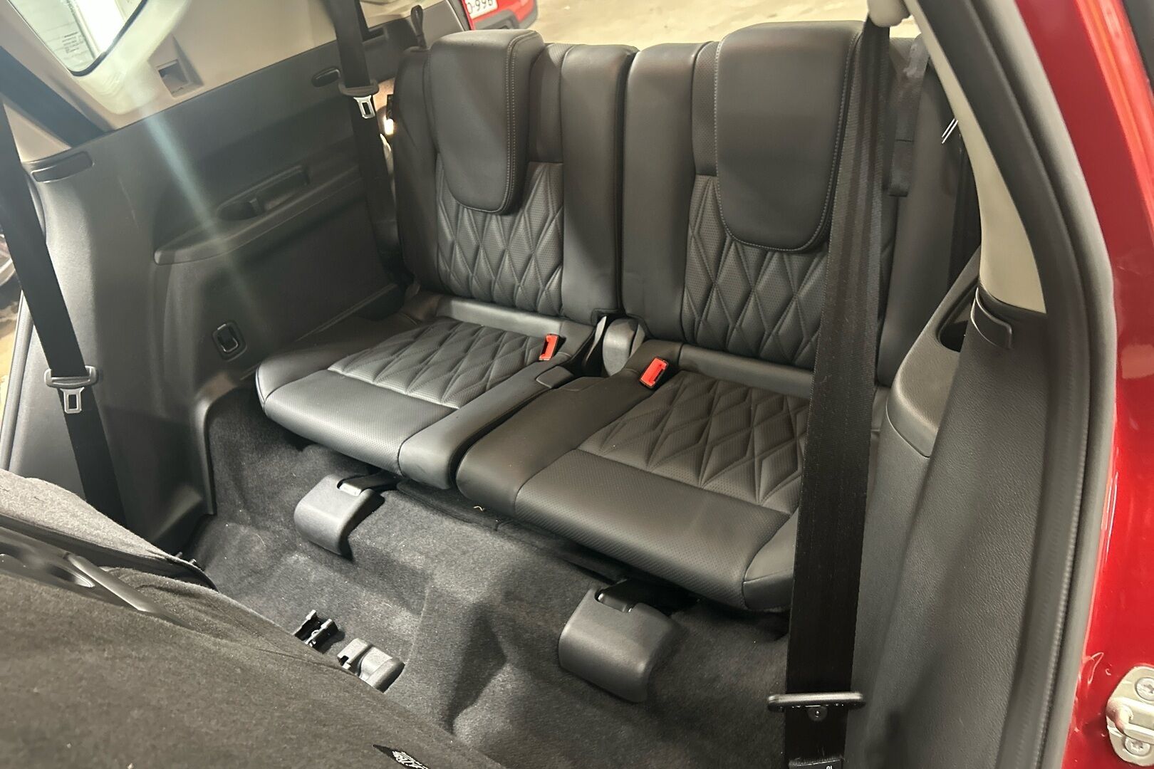Nissan X-Trail iso kuva 8