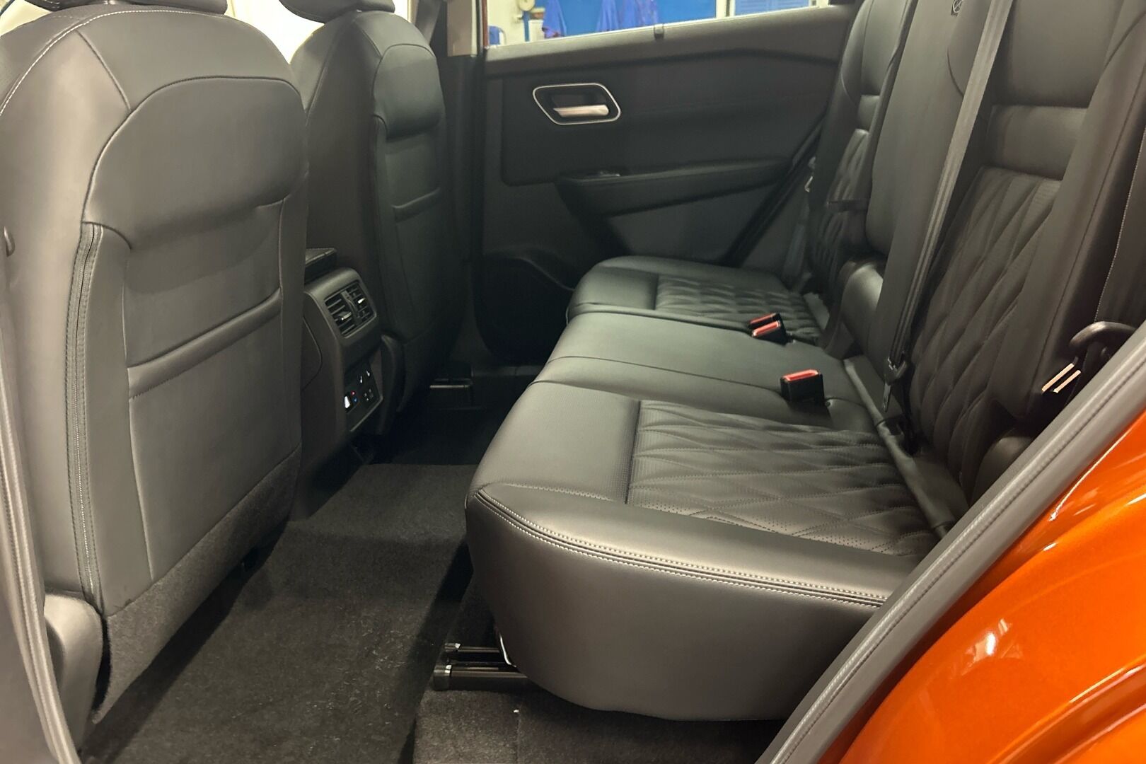 Nissan X-Trail iso kuva 8