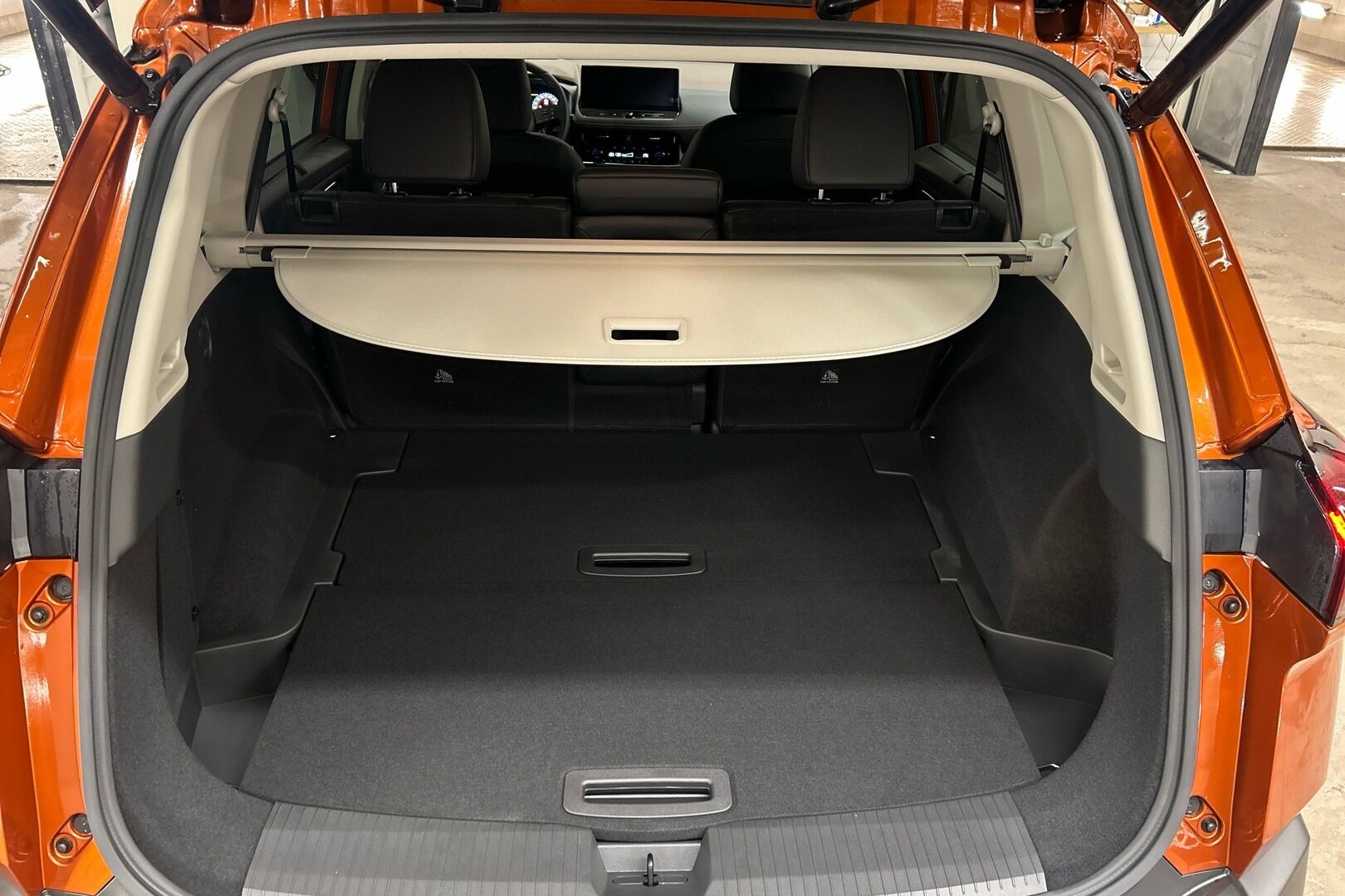 Nissan X-Trail iso kuva 9