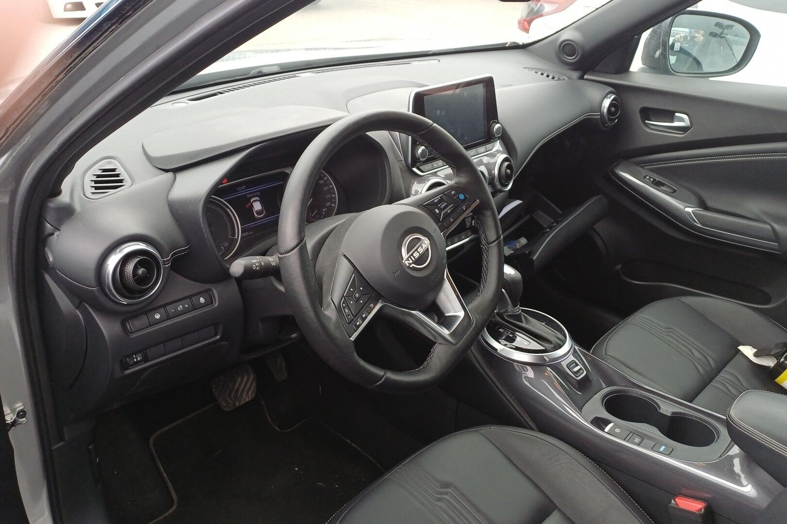 Nissan Juke iso kuva 1