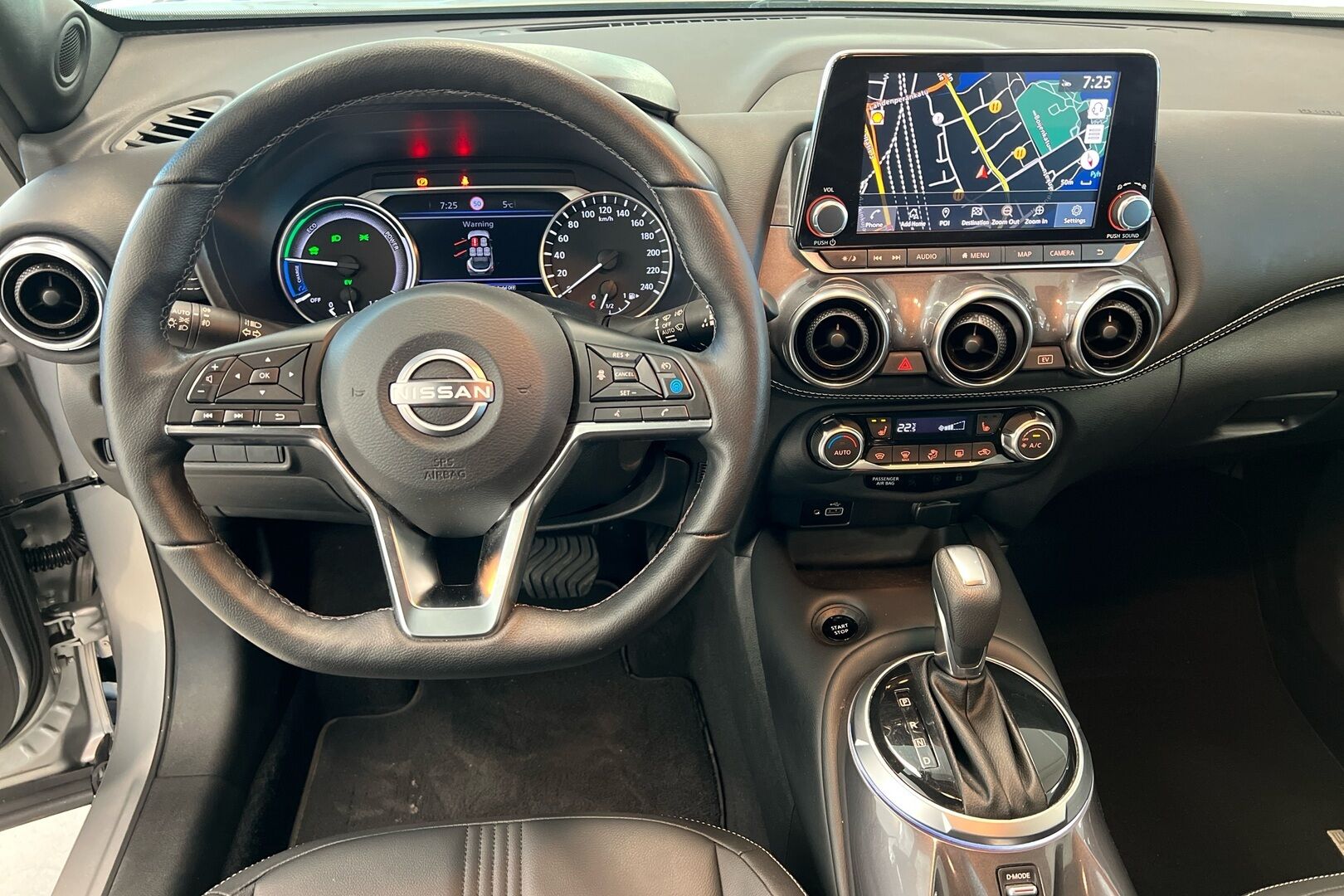 Nissan Juke iso kuva 21