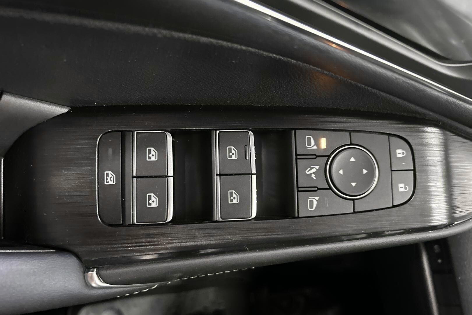 Nissan Qashqai iso kuva 17