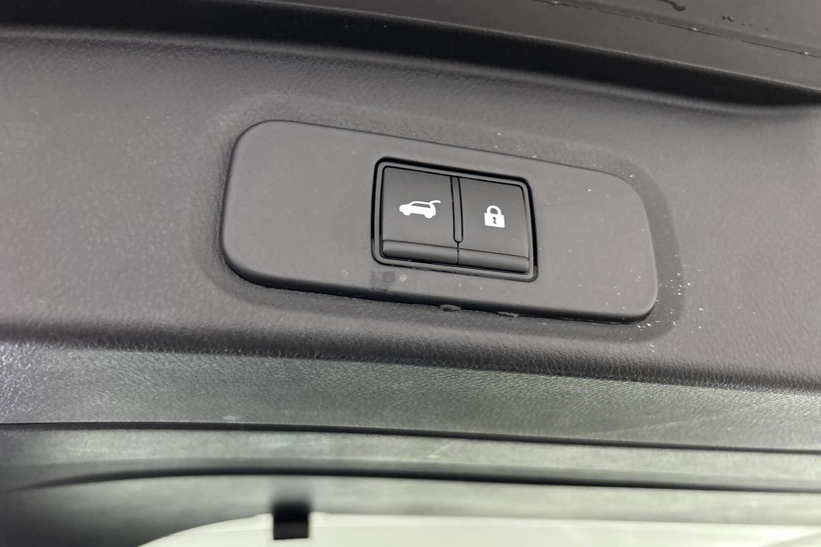 Nissan Qashqai iso kuva 17