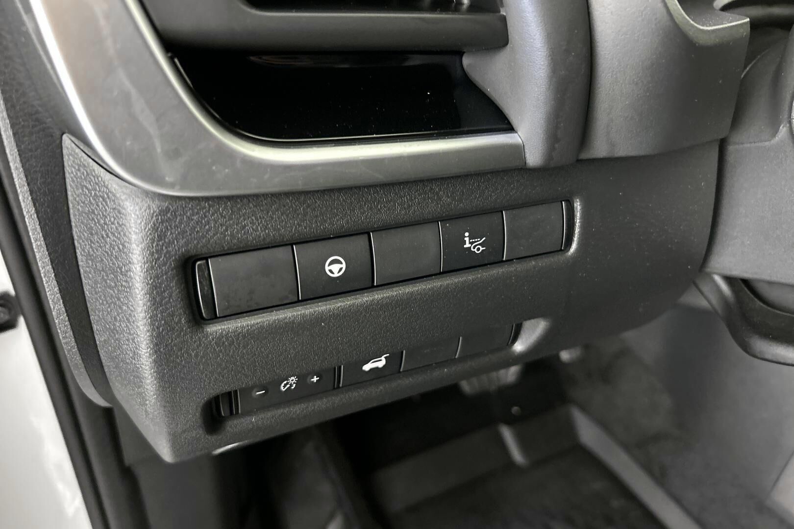 Nissan Qashqai iso kuva 9