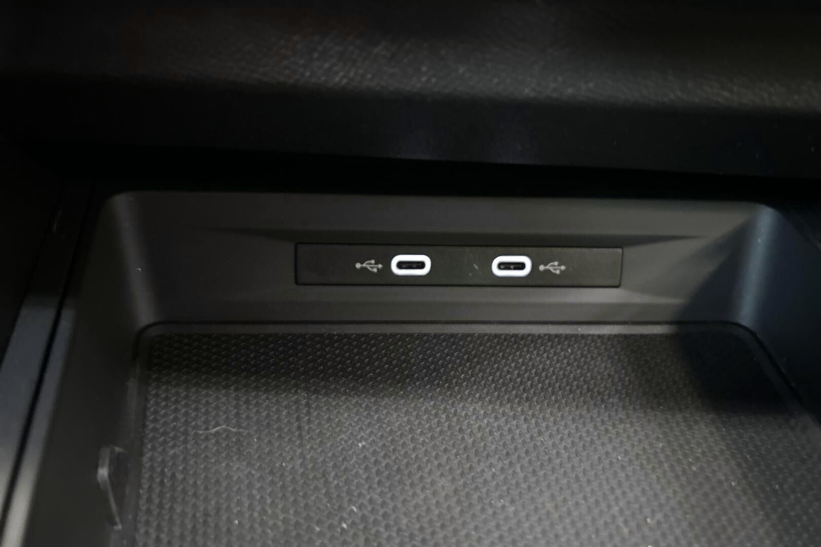 Seat Leon iso kuva 17