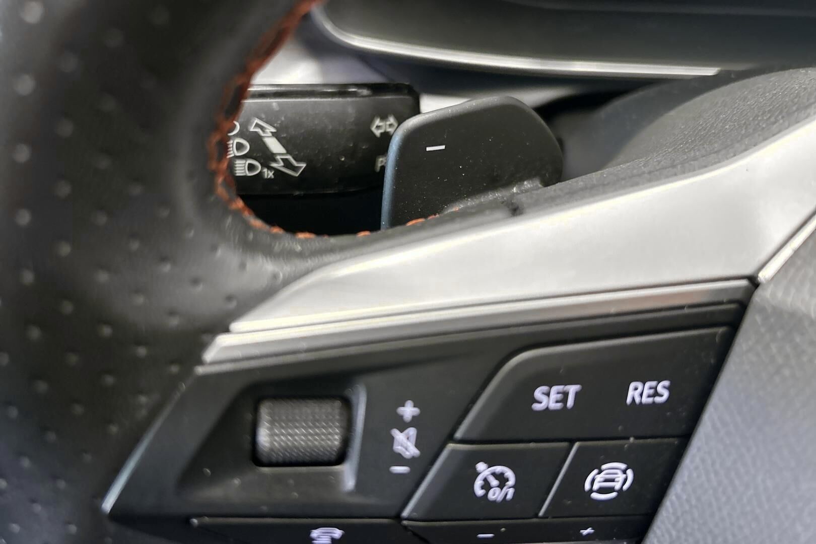 Seat Leon iso kuva 20