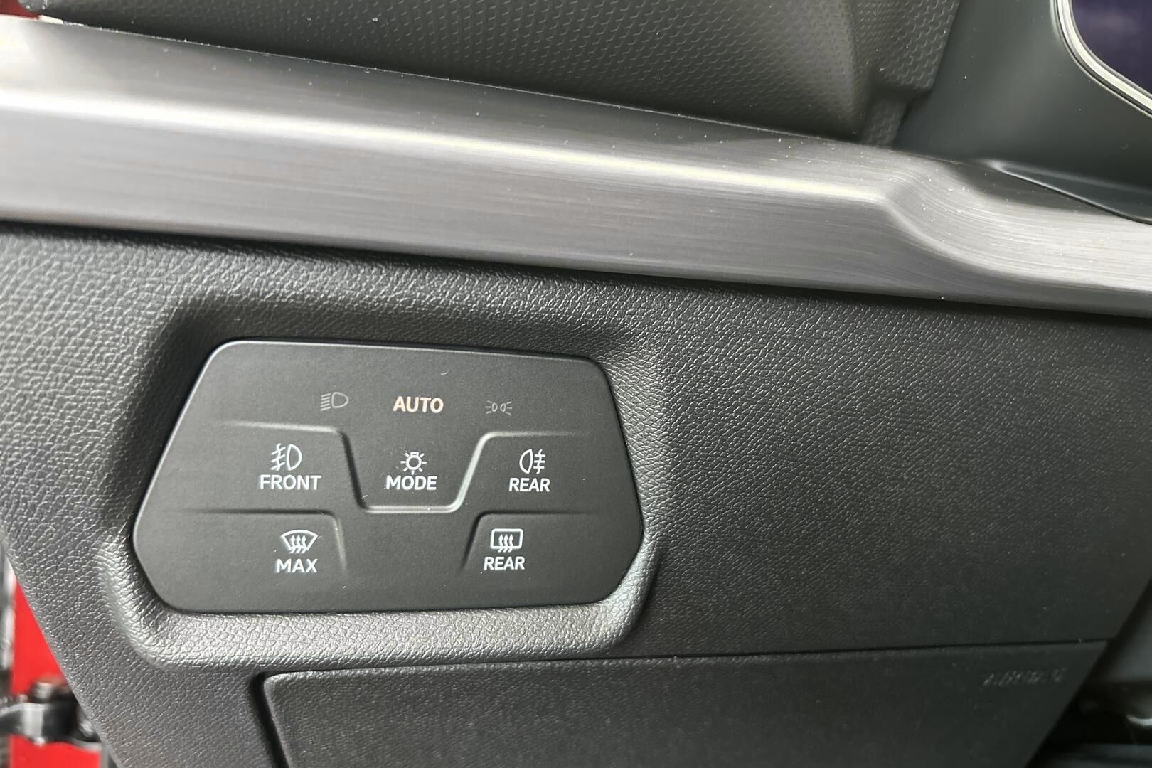 Seat Leon iso kuva 21