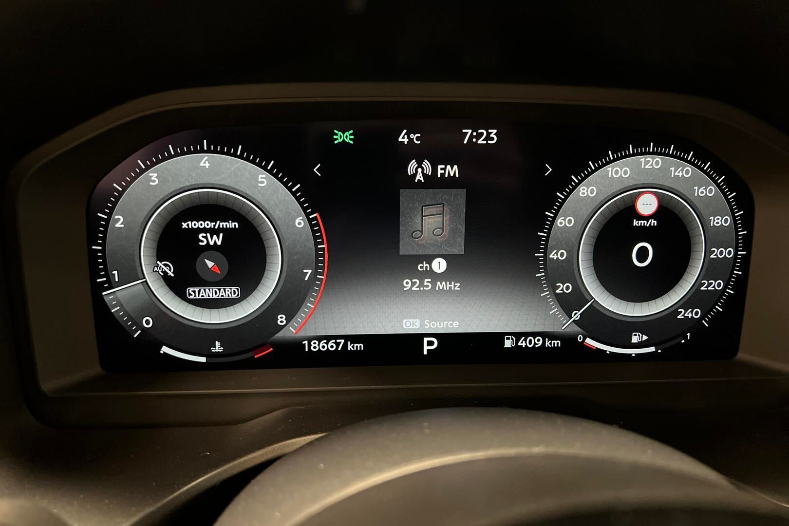 Nissan Qashqai iso kuva 10