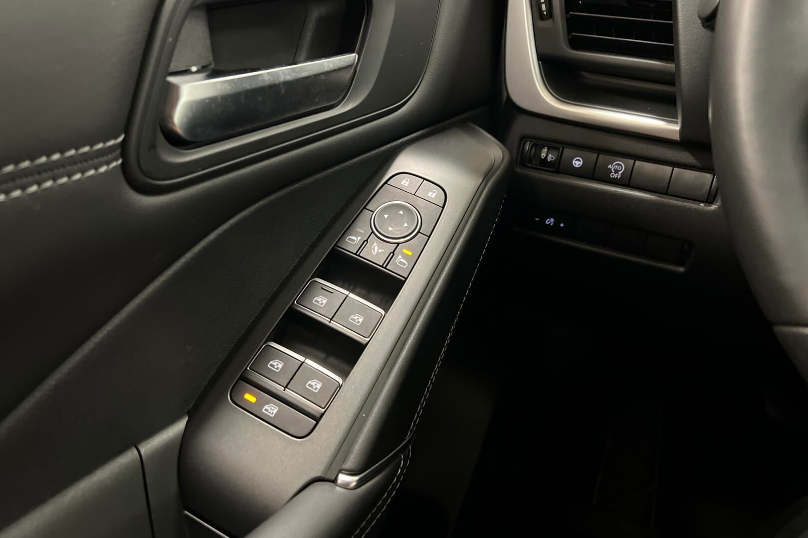 Nissan Qashqai iso kuva 15