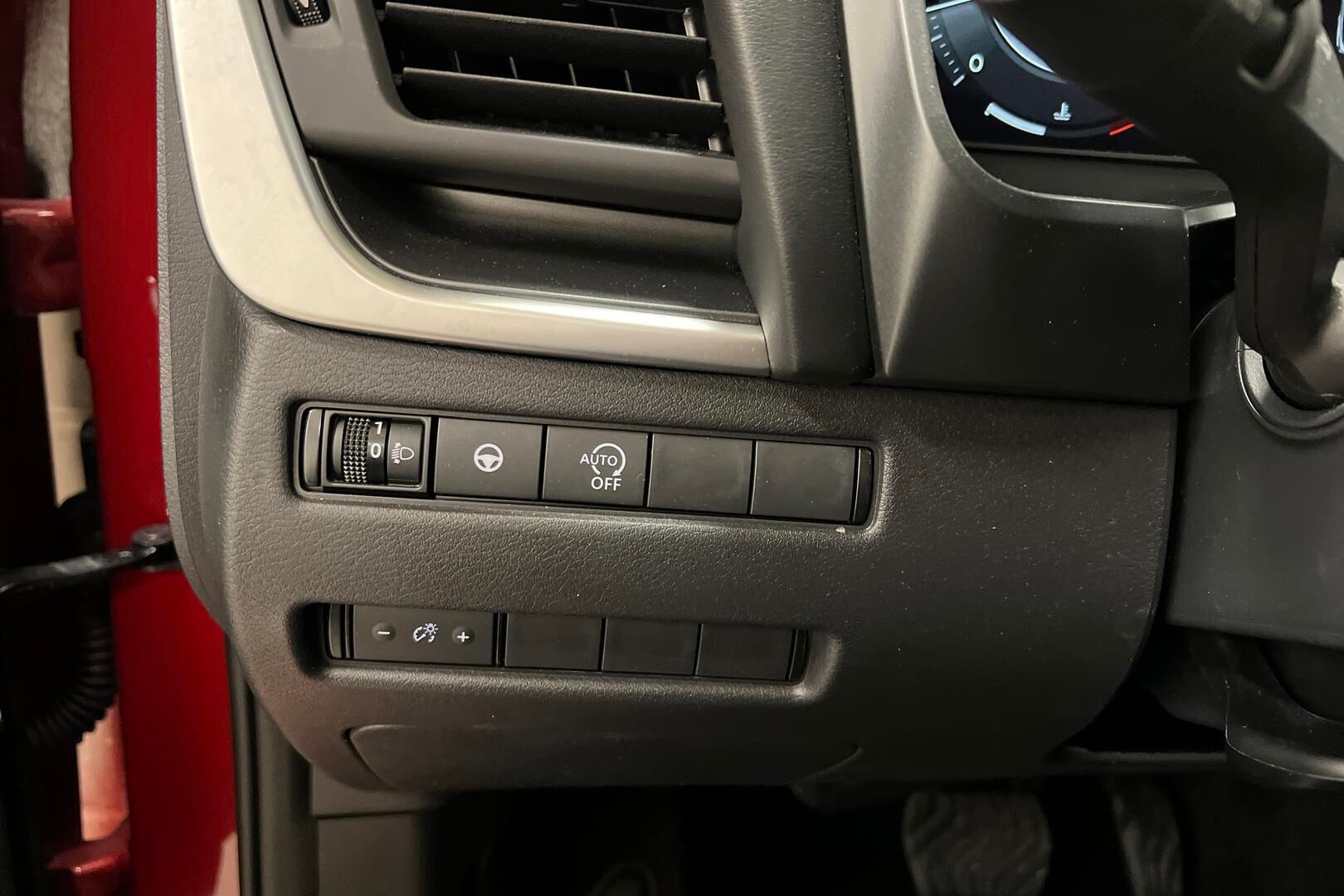 Nissan Qashqai iso kuva 16