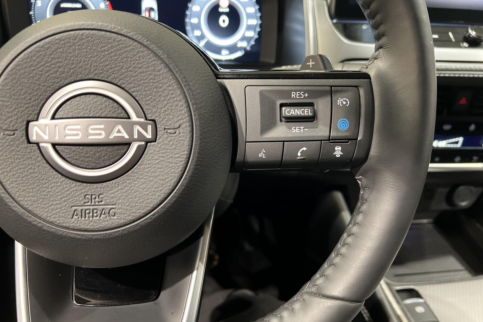Nissan Qashqai iso kuva 16