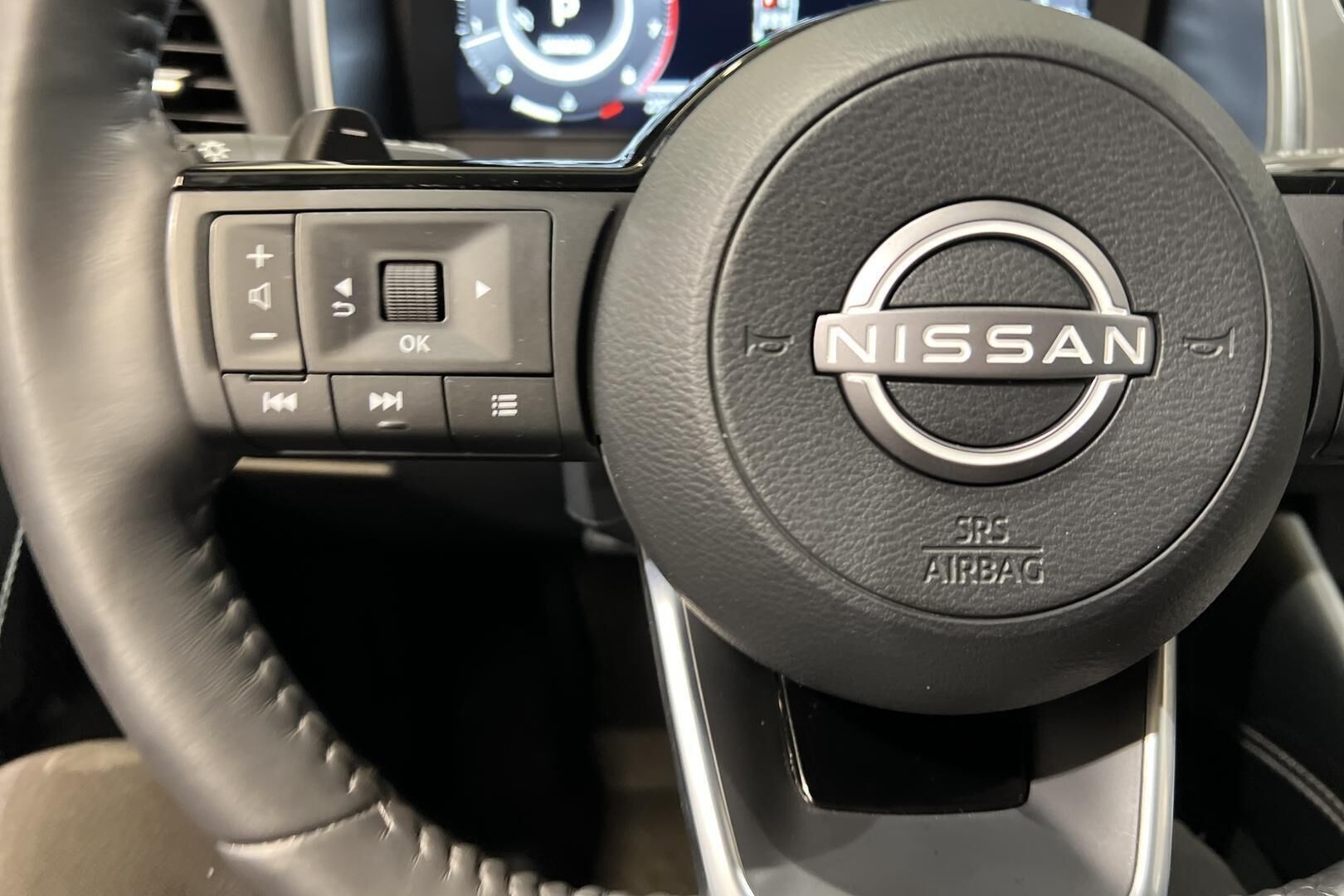 Nissan Qashqai iso kuva 17