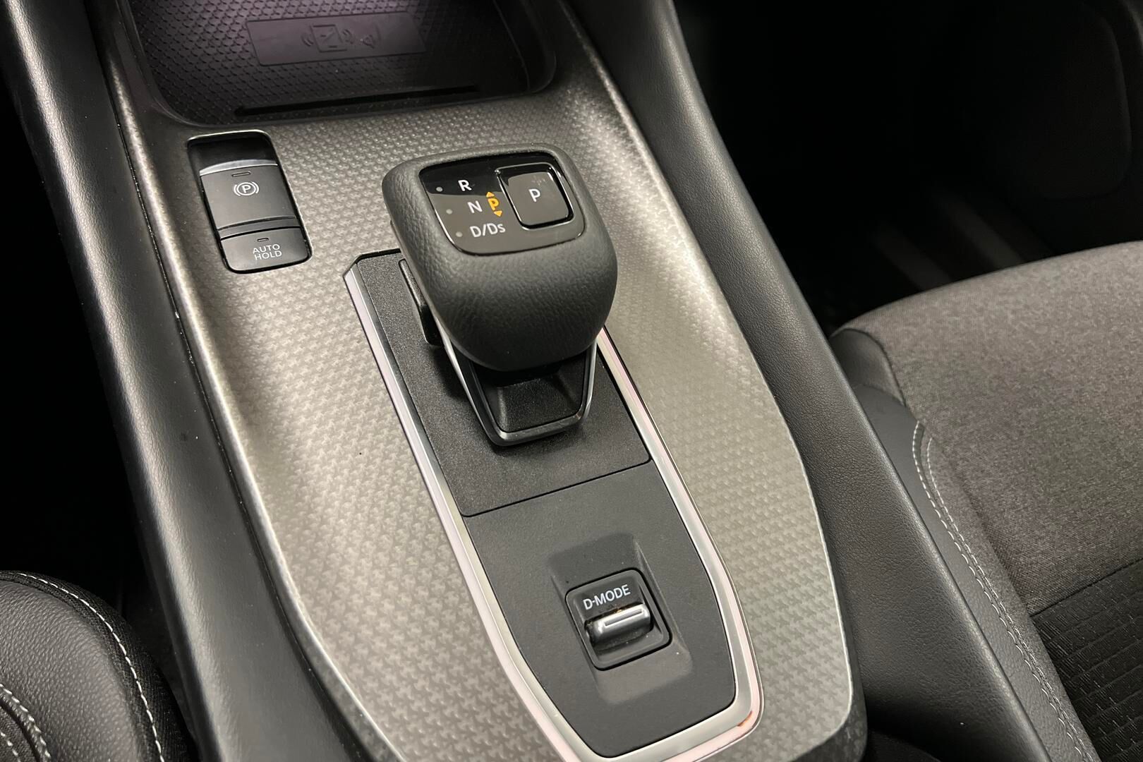 Nissan Qashqai iso kuva 15