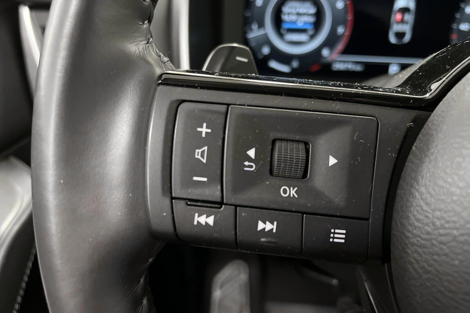 Nissan Qashqai iso kuva 17